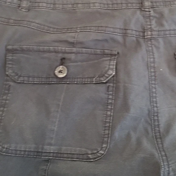 Capri pants - Picture 7 of 11